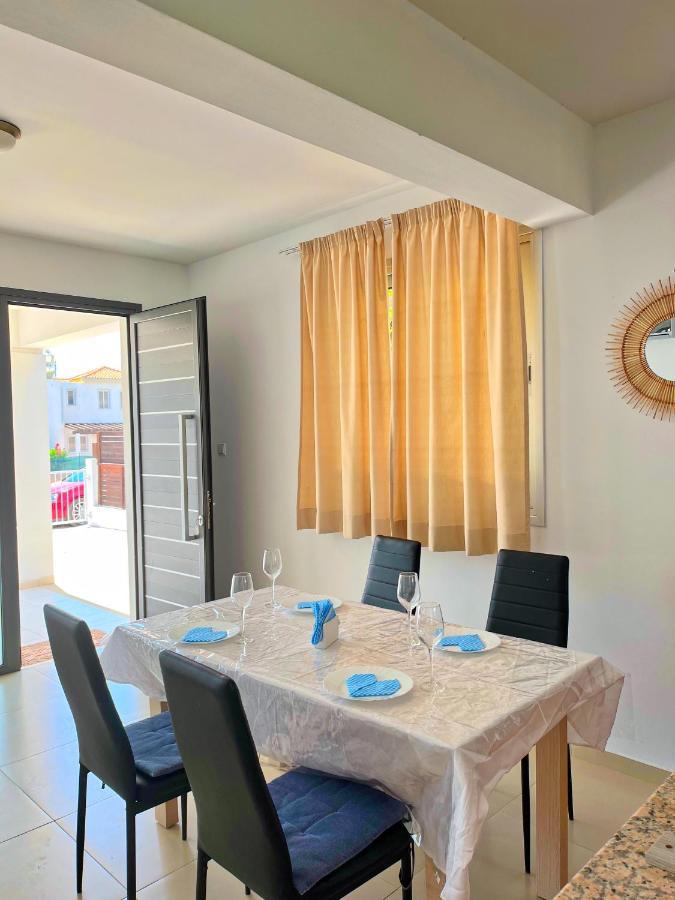 3 Bedroom Coral Bay Beach Seaview Villa II Private Pool Bagian luar foto
